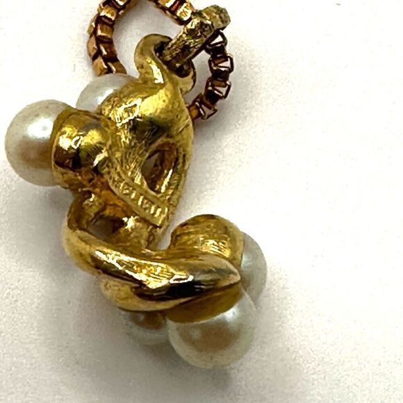 Richelieu faux pearl gold tone pendant necklace - Picture 6 of 12